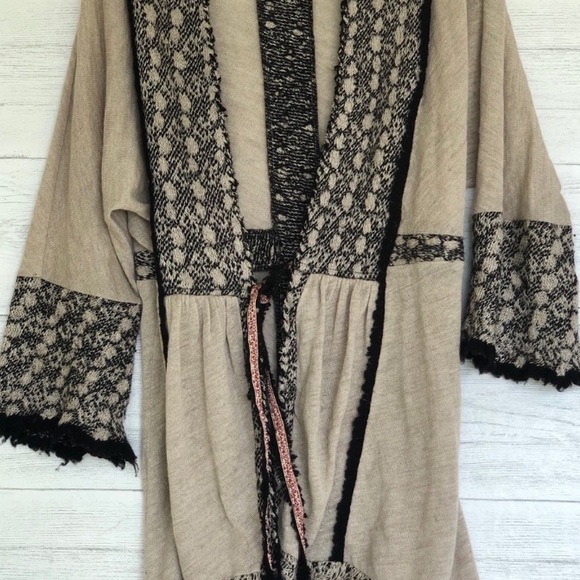 Sleeping On Snow Cardigan - Picture 10 of 14